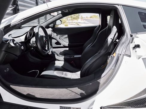 Used 2012 McLaren MP4-12C Coupe RWD image 32