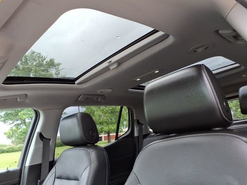 Used 2019 GMC Acadia SLT AWD/4WD image 22