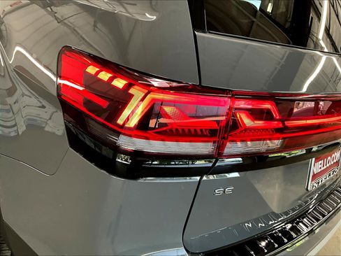 New 2026 Volkswagen Atlas Peak Edition AWD/4WD image 24
