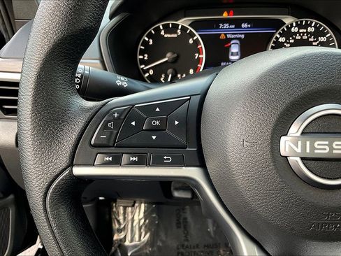 Used 2024 Nissan Altima 2.5 SV image 15