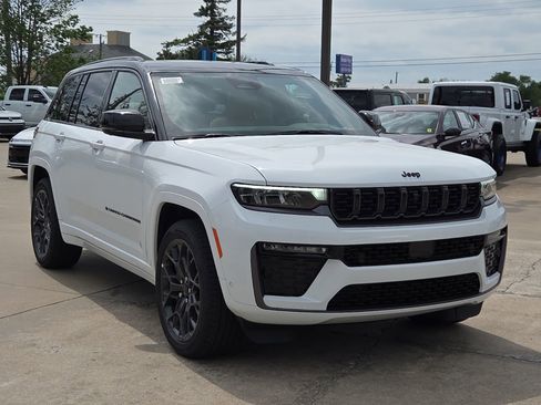 New 2026 Jeep Grand Cherokee Summit w/ Obsidian Package image 1