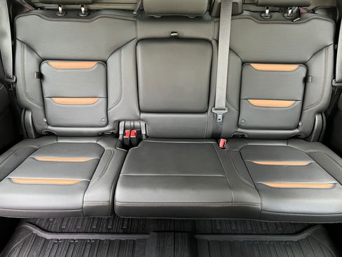 Used 2019 GMC Sierra 1500 AT4 w/ AT4 Premium Package image 16