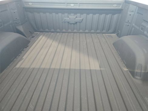 Used 2025 Chevrolet Silverado 1500 ZR2 image 31