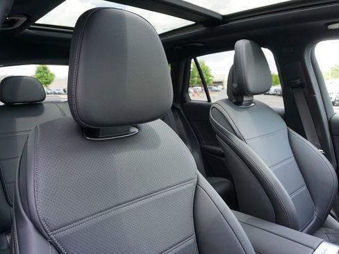 Used 2025 Mercedes-Benz GLC 300 4MATIC image 68
