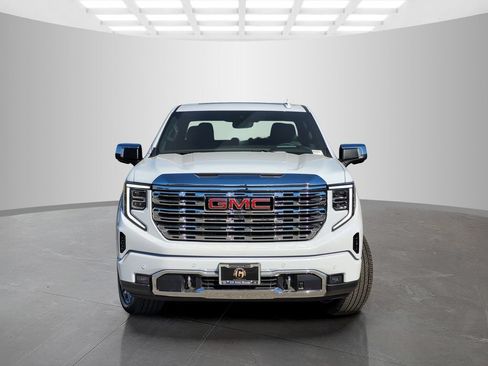 New 2026 GMC Sierra 1500 Denali w/ Denali Reserve Package AWD/4WD image 2