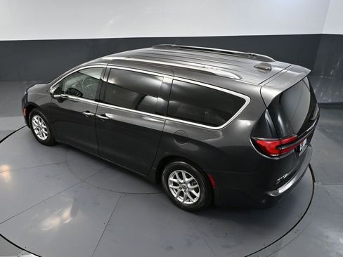 Used 2021 Chrysler Pacifica Touring-L image 56