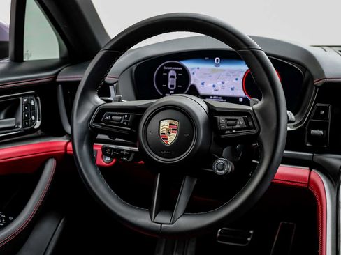 Used 2024 Porsche Panamera RWD image 19
