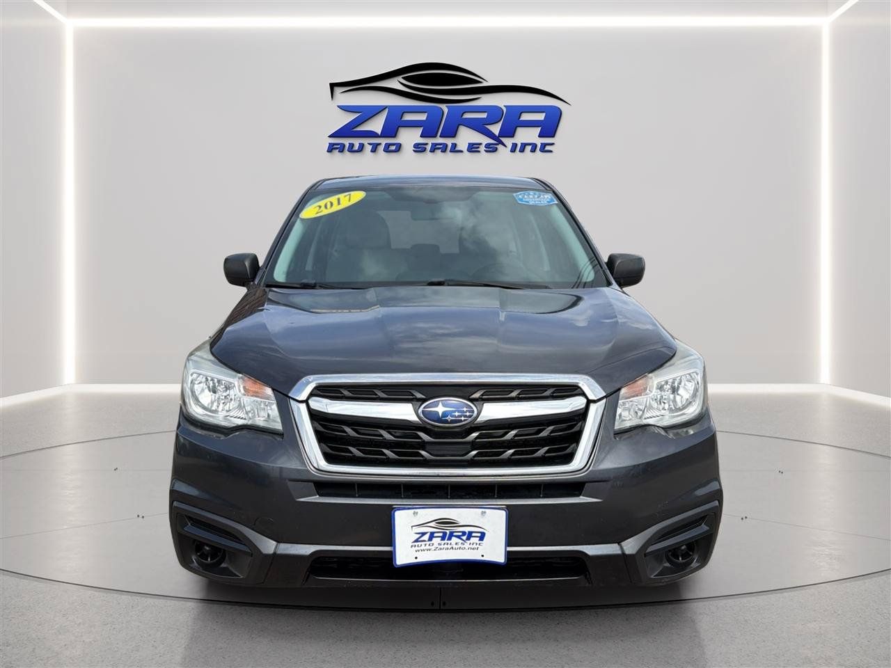 Used 2017 Subaru Forester 2.5i AWD/4WD image 2