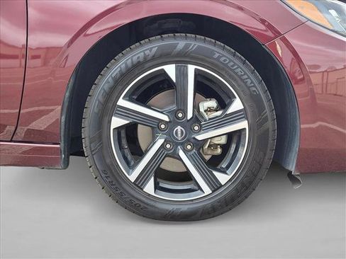 Used 2024 Nissan Sentra SV FWD image 22