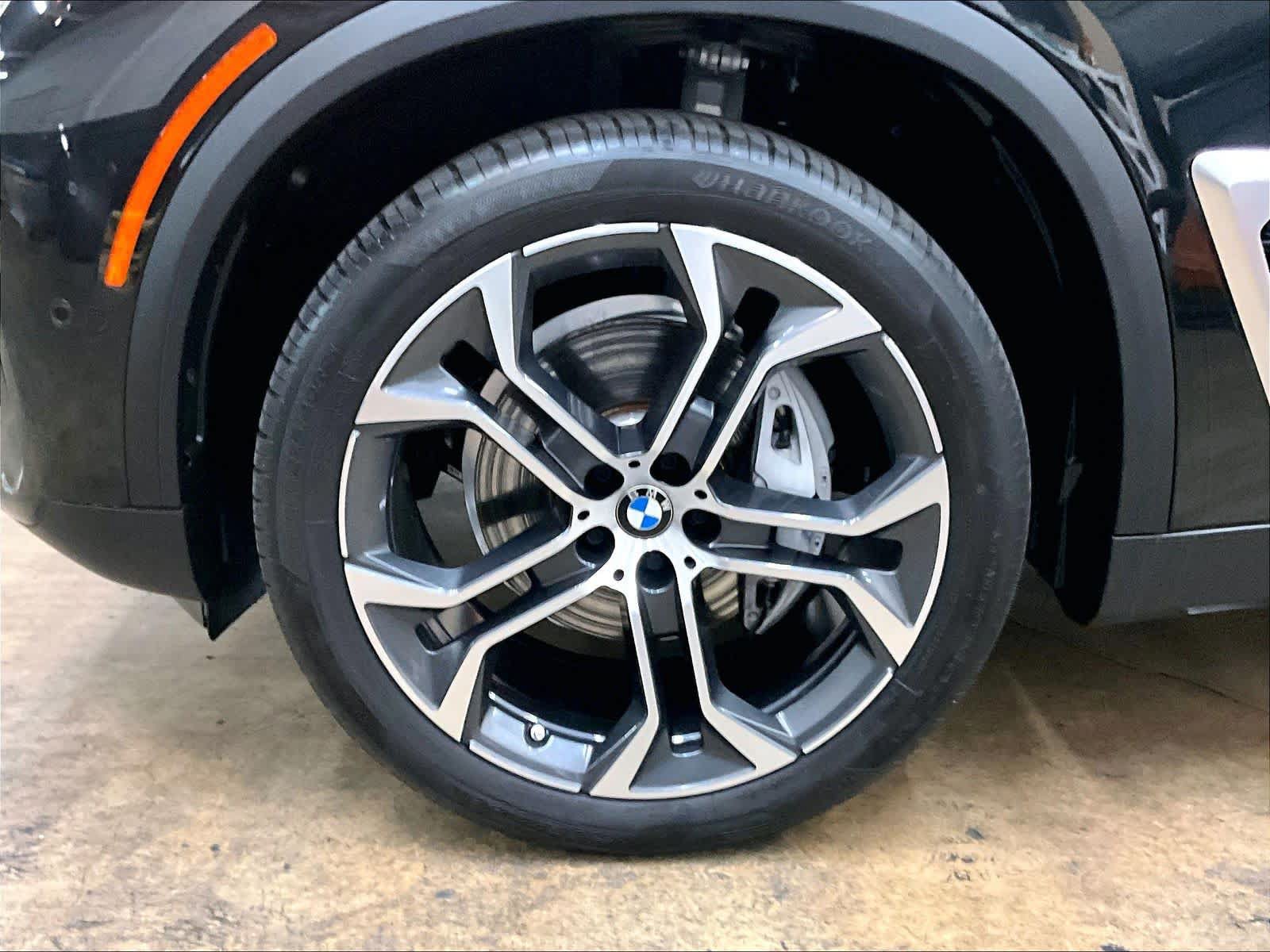 Used 2025 BMW X5 xDrive40i AWD/4WD image 11
