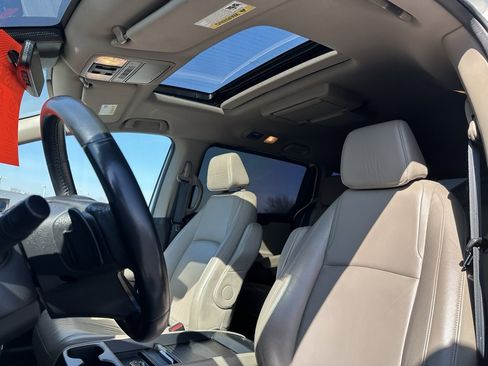 Used 2019 Honda Odyssey EX-L image 16