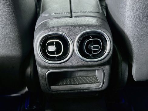 Used 2026 Mercedes-Benz GLC 300 4MATIC image 29