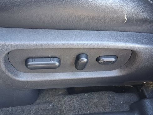 Used 2013 Ford Explorer XLT FWD image 14