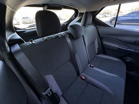 Used 2019 Nissan Kicks S image 28