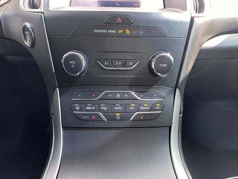 Used 2020 Ford Edge SEL FWD image 23