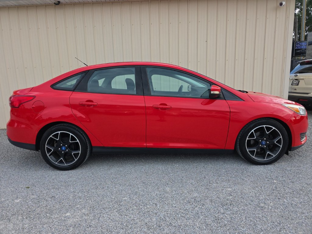 Used 2015 Ford Focus SE FWD image 3