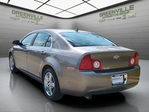 Used 2010 Chevrolet Malibu LT image 5