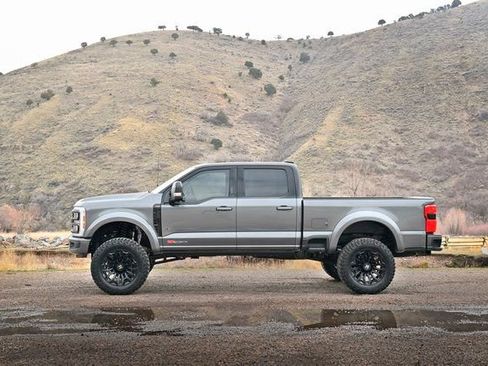New 2026 Ford F250 Lariat w/ Black Appearance Package AWD/4WD image 39