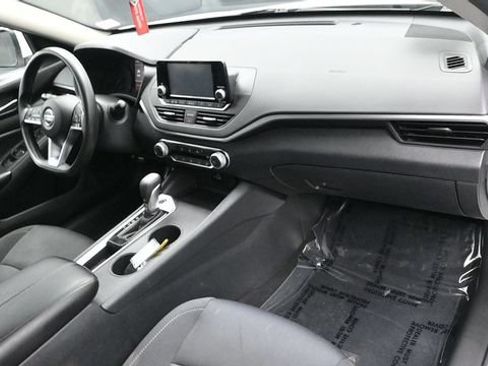 Used 2021 Nissan Altima 2.5 S FWD image 11