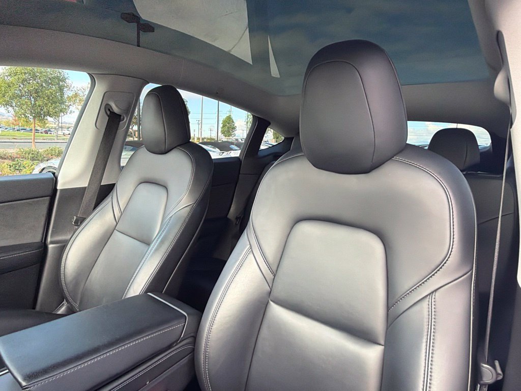 Used 2021 Tesla Model Y Long Range AWD/4WD image 23