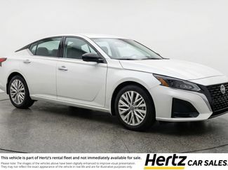 Used 2025 Nissan Altima 2.5 SV video 1