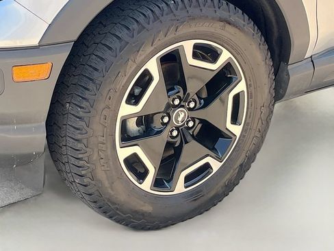 Used 2023 Ford Bronco Sport Outer Banks w/ Tech Package AWD/4WD image 33
