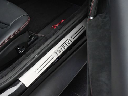 Used 2023 Ferrari Roma Nero Daytona image 52