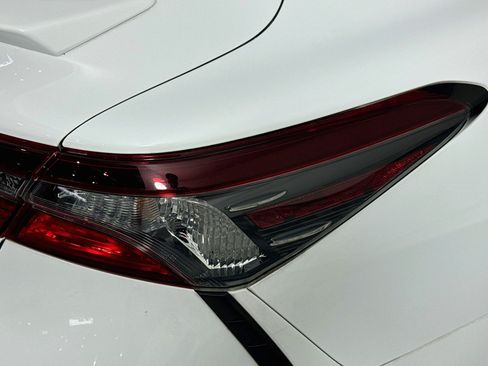 Used 2022 Toyota Camry SE FWD image 31