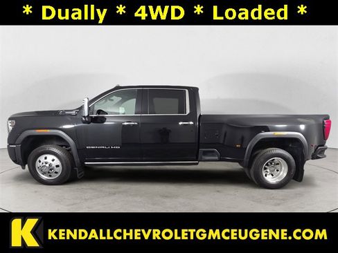 Used 2024 GMC Sierra 3500 Denali Ultimate image 2