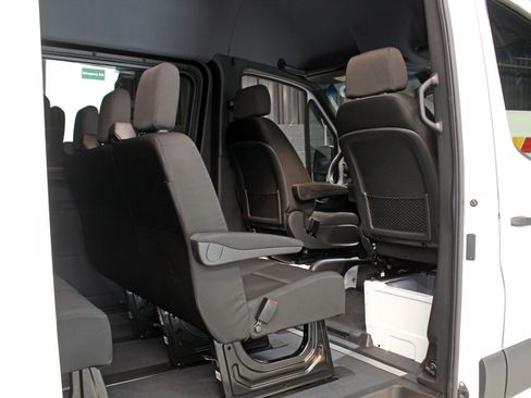 Used 2024 Mercedes-Benz Sprinter 2500 image 21