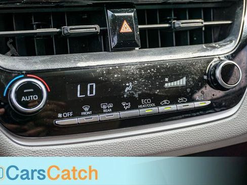 Used 2021 Toyota Corolla LE FWD image 26