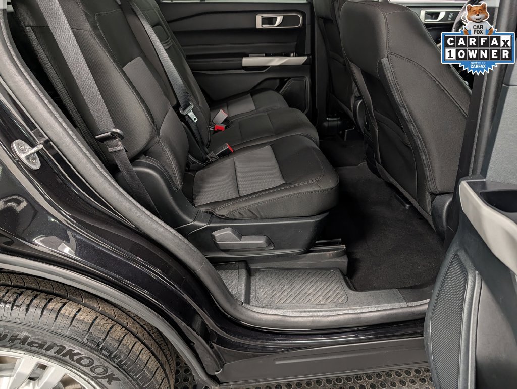 Used 2023 Ford Explorer XLT AWD/4WD image 32