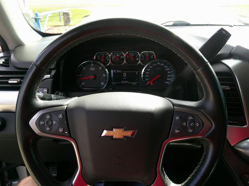 Used 2019 Chevrolet Suburban LT w/ Texas Edition Package image 25