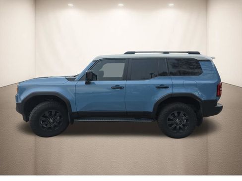 Used 2025 Toyota Land Cruiser w/ Premium Package image 9