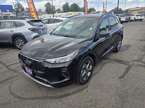Used 2023 Ford Escape ST-Line w/ Tech Pack #1 FWD image 17