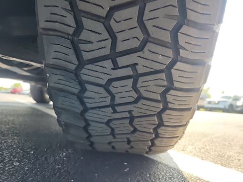 Used 2025 Toyota Sequoia Platinum AWD/4WD image 14