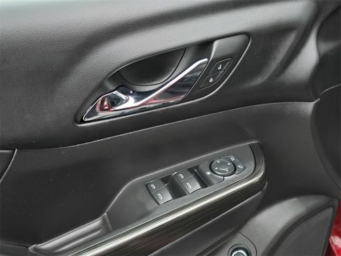 Used 2018 GMC Acadia SLT image 12