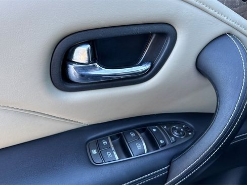 Certified 2024 INFINITI QX80 Premium Select w/ Cargo Package image 11