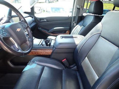 Used 2019 Chevrolet Tahoe Premier AWD/4WD image 14