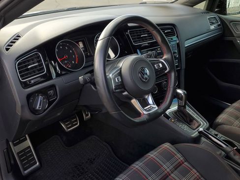 Used 2020 Volkswagen GTI S image 8