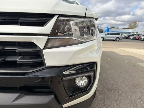 Used 2021 Chevrolet Colorado LT w/ LT Convenience Package image 11