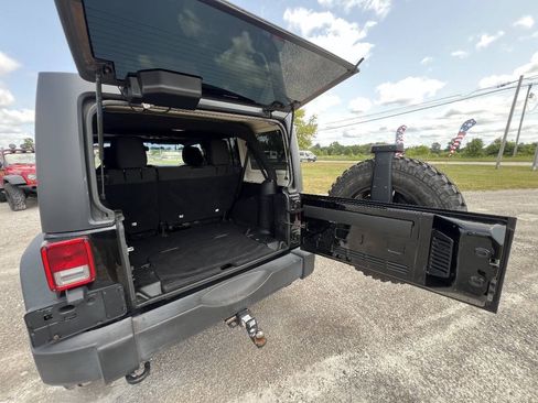 Used 2017 Jeep Wrangler Unlimited Sport w/ Quick Order Package 24S AWD/4WD image 10