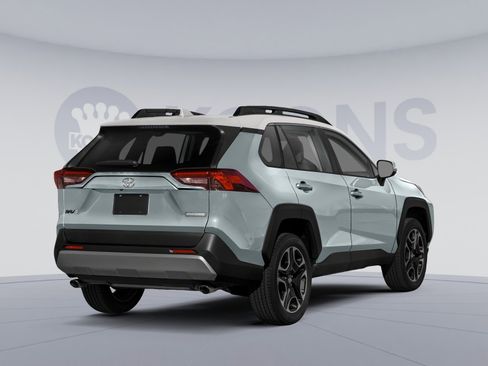 Used 2019 Toyota RAV4 Adventure image 2