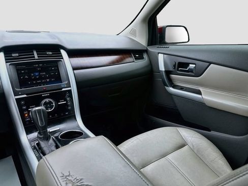 Used 2014 Ford Edge Limited w/ Equipment Group 301A FWD image 26