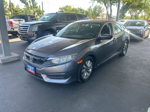 Used 2018 Honda Civic EX image 18