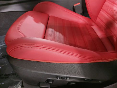 New 2025 Alfa Romeo Giulia w/ Veloce Package Rwd image 29