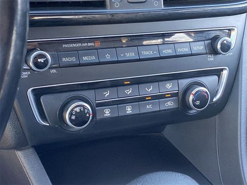 Used 2020 Kia Optima SE image 17