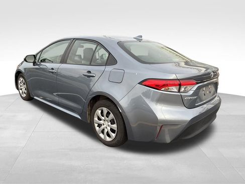 Used 2023 Toyota Corolla LE FWD image 3
