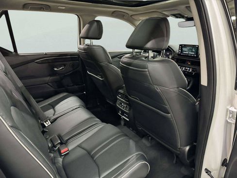 Used 2023 Honda Pilot Elite image 38