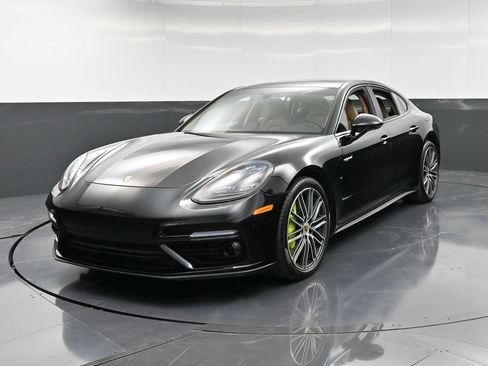 Certified 2018 Porsche Panamera Turbo S image 6